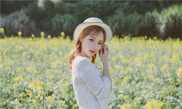那曲标题：想找个女人帮忙生孩子的有效解决方案，助您圆梦家庭